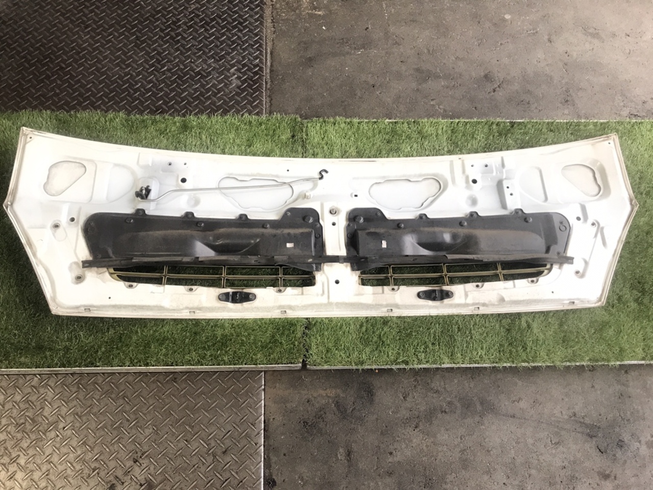 GL RE 1/24 '39 パネル トラック \"SUMMIT RACING\" 中古 日野 フロントパネル (フロントリッド) H26年【ストックNo
