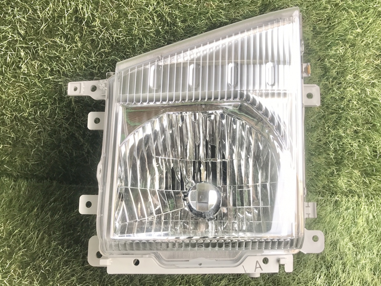 中古 いすゞ ヘッドライト左 H25年【ストックNo.6-44250