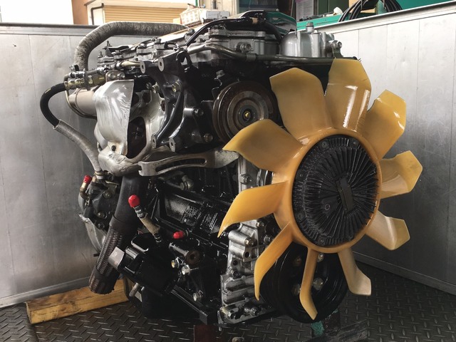 リビルト載せ替えエンジン H18年 Pb いすゞエルフ 4hl1 現走行距離 84千 ストックno 1 中古トラックの栗山自動車工業