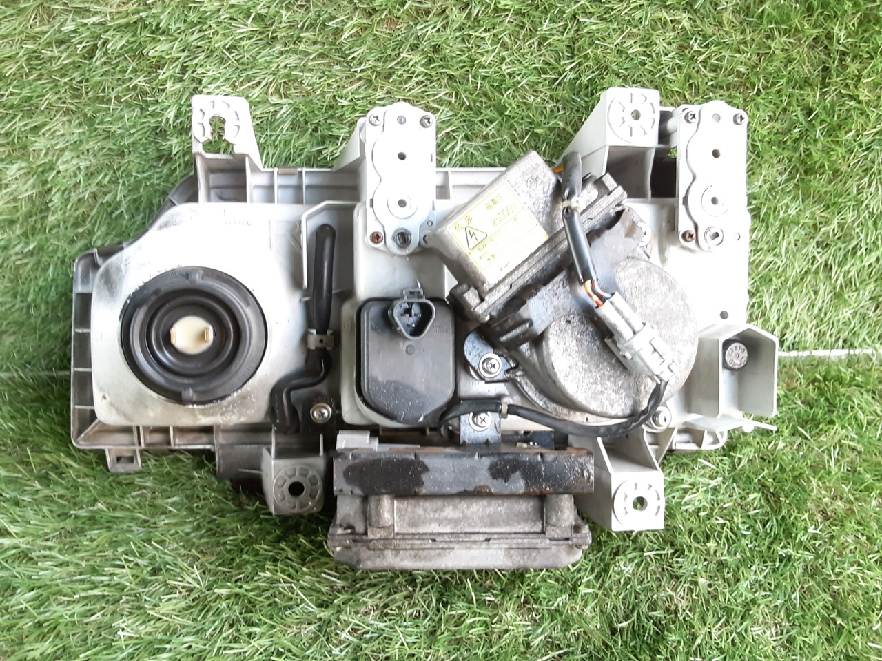 UDトラックス 右ヘッドライトAssy中古 中古 日産UD ヘッドライト右 H17年【ストックNo.6-38493】 | 中古