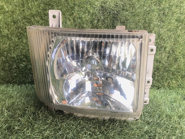 中古 いすゞ ヘッドライト右 H23年【ストックNo.6-42096】 | 中古