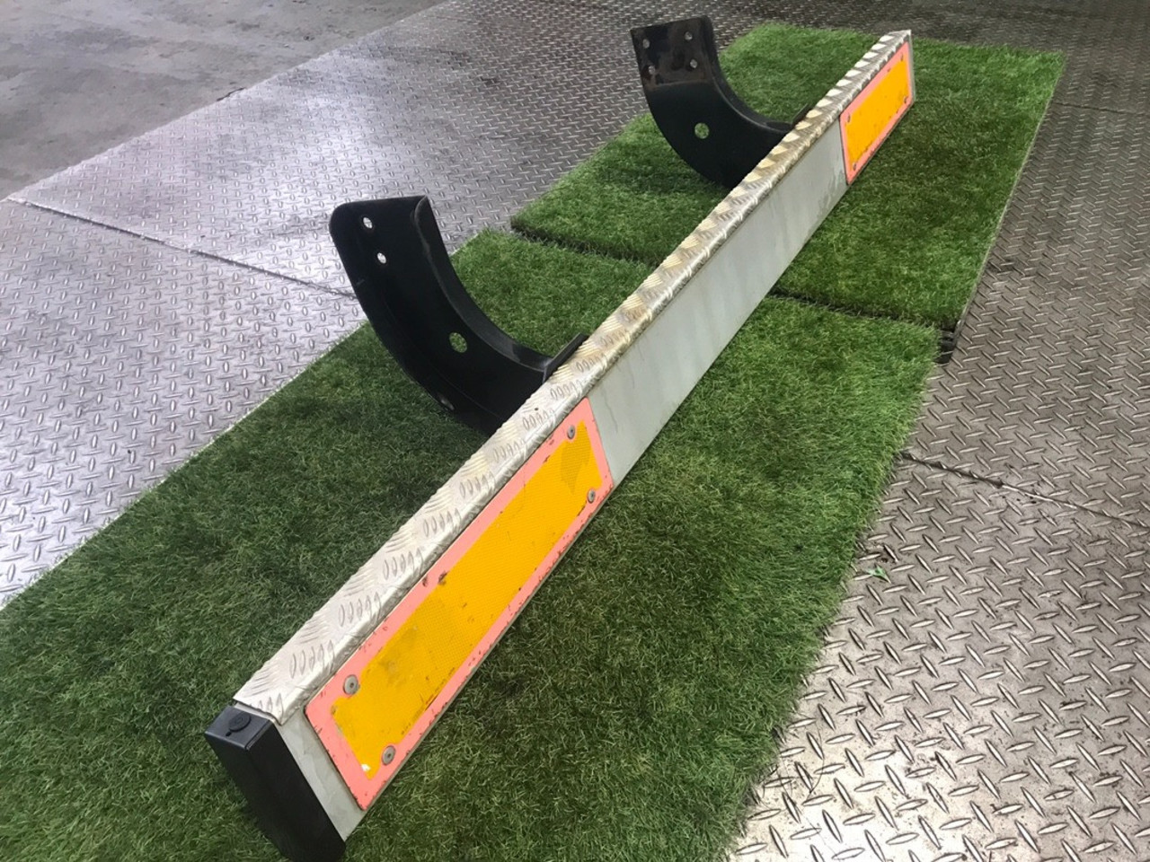 中古 日野 リアバンパー H19年ストックNo.8-42415 | 中古トラック 日野 