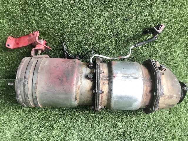 中古 三菱ふそう マフラー (DPF/DPD/DPR) H23年【ストックNo.8