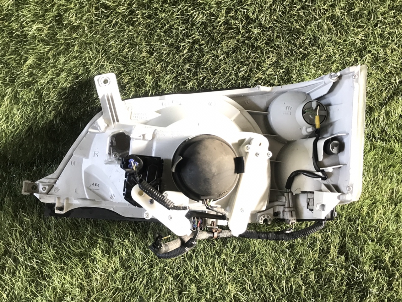 中古 日野 ヘッドライト右 H20年【ストックNo.6-43513】 | 中古
