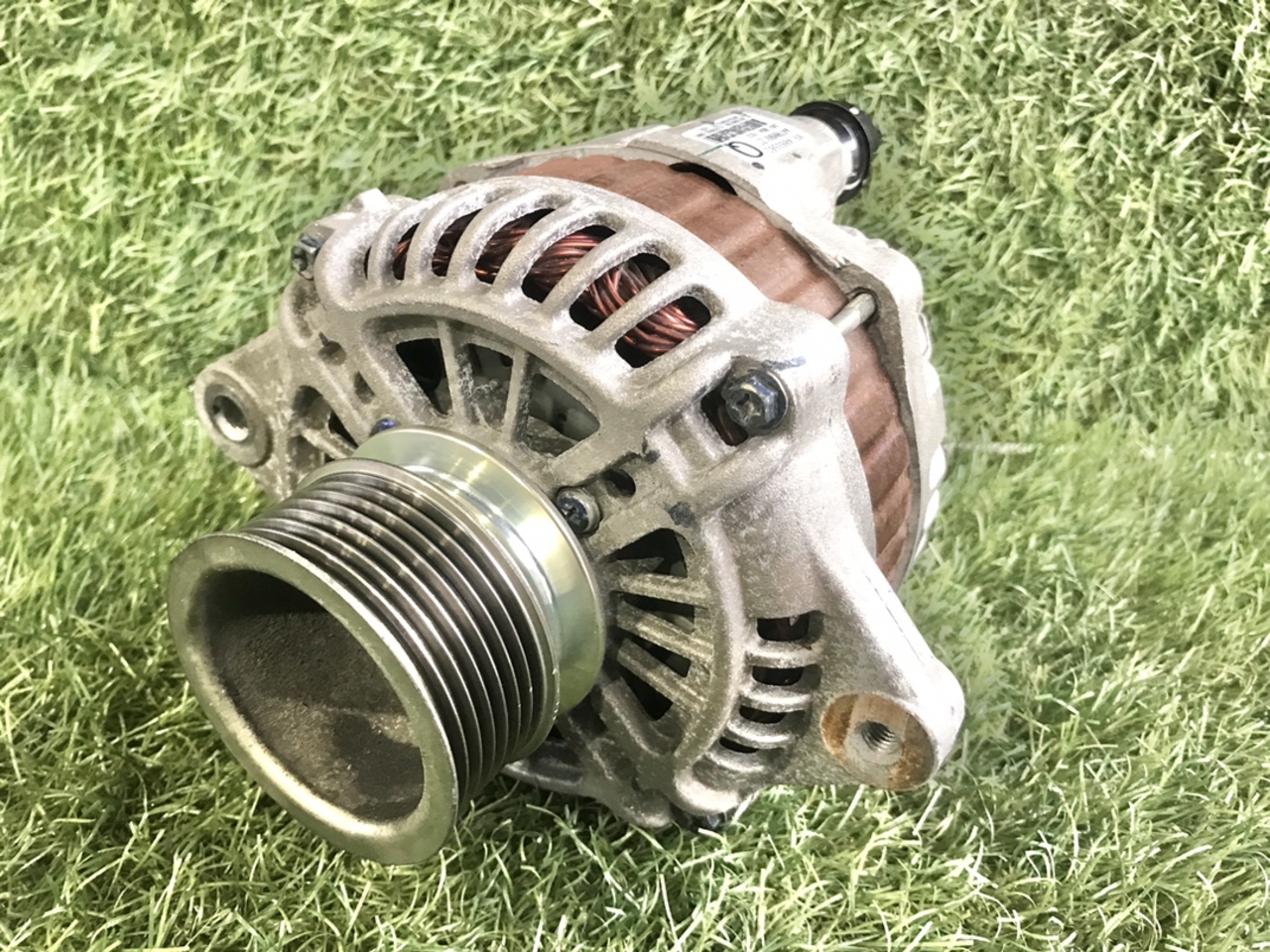中古 いすゞ オルタネーター (ダイナモ/ジェネレーター) H30年