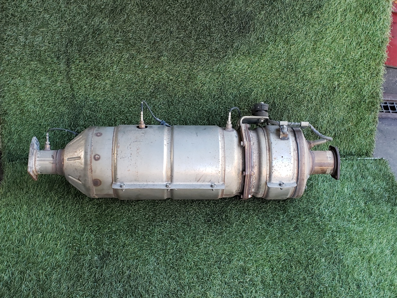 中古 日野 マフラー (DPF/DPD/DPR) H28年【ストックNo.8-48452