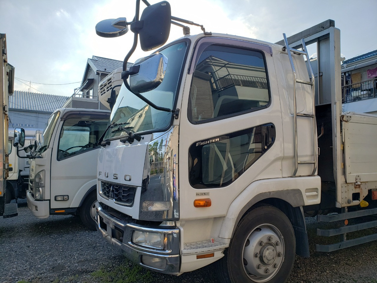 三菱ふそう キャビン H24年 LKG-FK62FZ