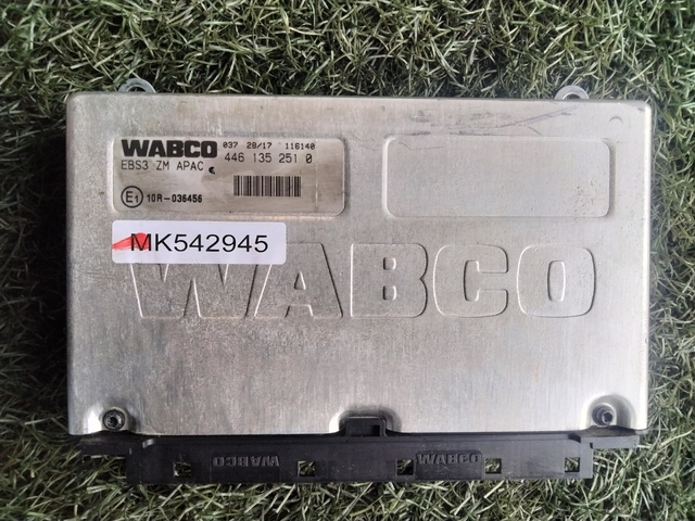 日野 外装品 H22年 BDG-XZU508Y