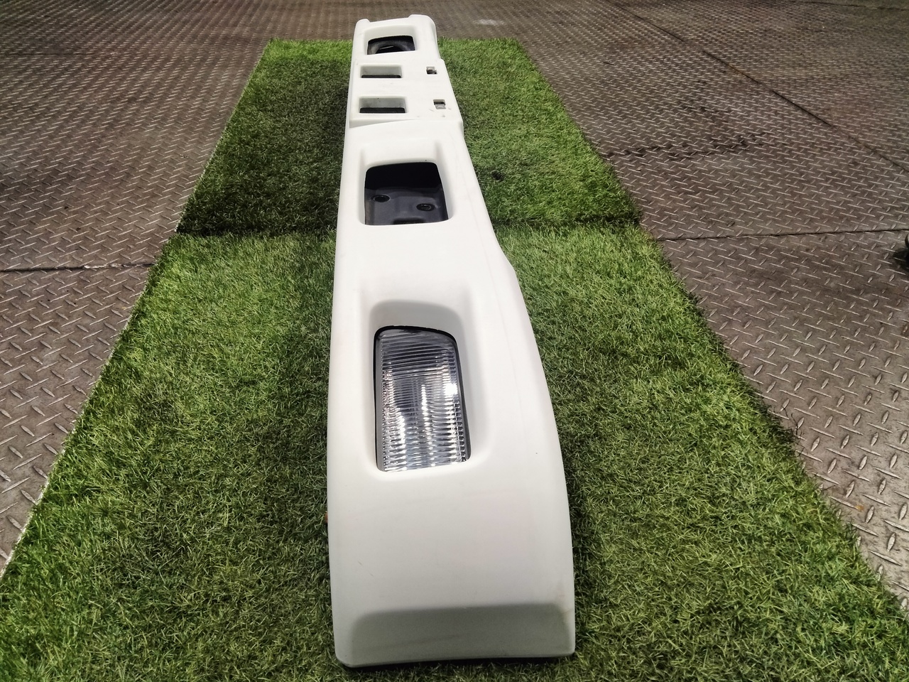 日産UD 外装品 H26年 TKG-BLR85N