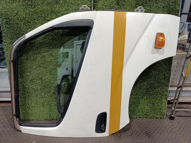 日野 外装品 H22年 BDG-XZU508Y