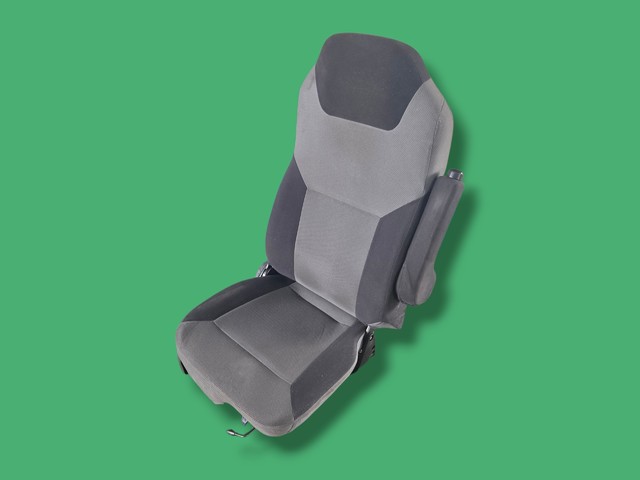 中古トラック部品 ドライバーシート 三菱ふそう スーパーグレート