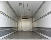 中古 いすゞ 冷蔵冷凍ウイング ４トン(中型) H26年 TKG-FRR90T2 室内写真