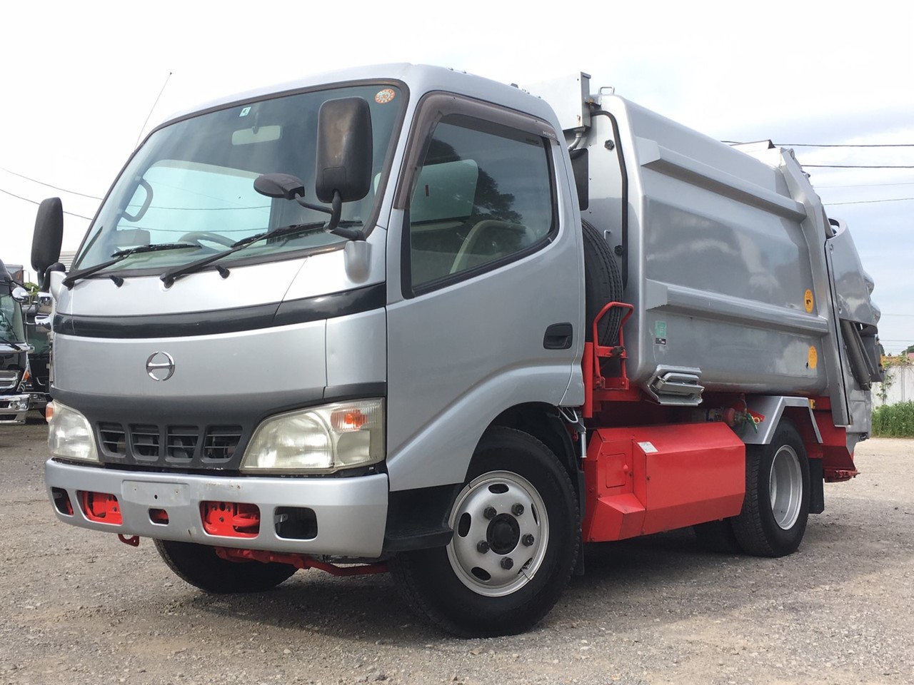 中古 日野 パッカー車 ２トン H17年 Ld Bzu300x改 ストックno 8 512 安さ世界一に挑戦 中古トラックのワンプラストア