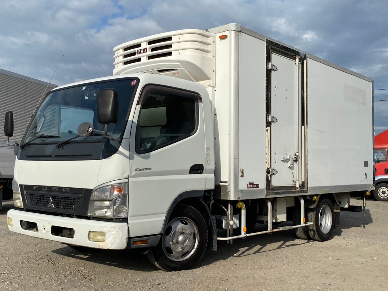 中古 三菱ふそう 冷蔵冷凍車 ２トン H19年 Pdg Fe84dv ストックno 3 565 安さ世界一に挑戦 中古トラックのワンプラストア