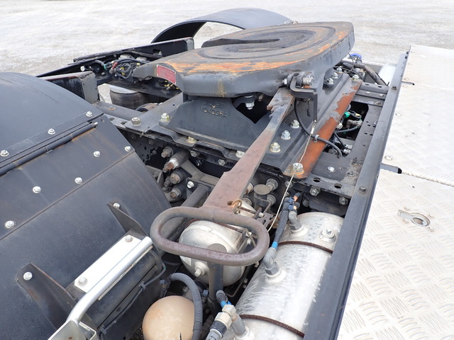 中古 いすゞ トレーラーヘッド (トラクターヘッド) 大型 H30年 QKG-EXD52BDの内装