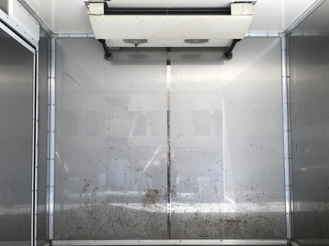 中古 日野 冷凍冷蔵バン 2トン(小型) H28年 TKG-XZC605Mの内装
