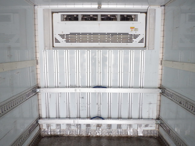 中古 いすゞ 冷凍バン 大型 H24年 LKG-CYJ77Aの内装