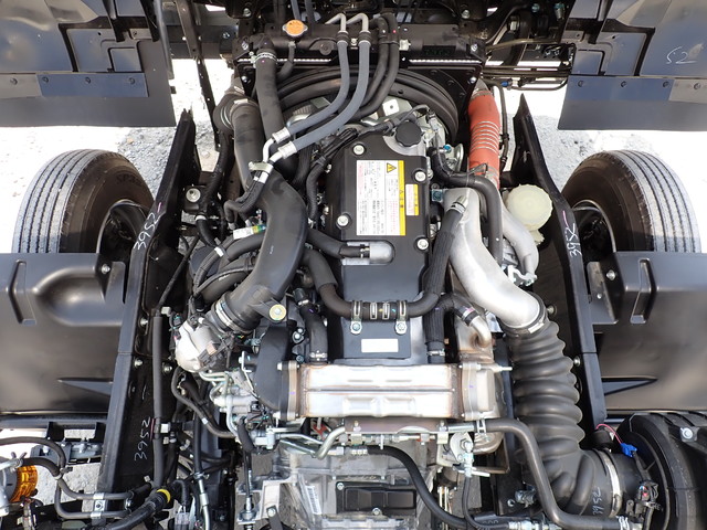 中古 【935万円】いすゞ ウイング 4トン(中型) R5年 2RG-FRR90S2の部品