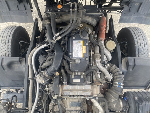 中古 いすゞ 冷凍バン 4トン(中型) H28年 TKG-FRR90S1の部品