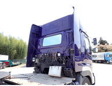 中古 日野 トラクター 大型 H29年 QPG-SH1EDDG 室内写真