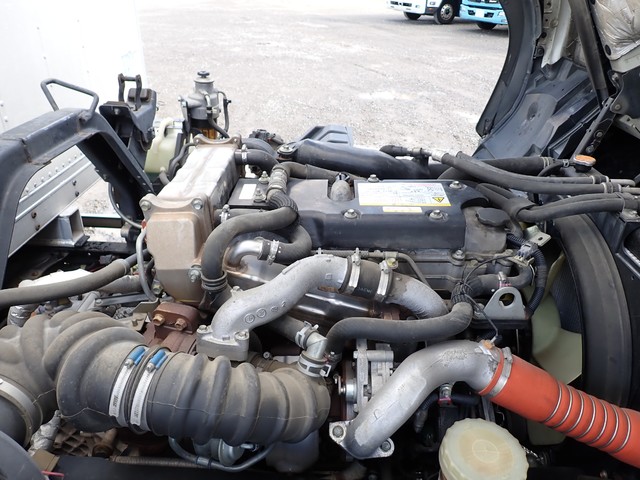 中古 いすゞ バン 4トン(中型) H28年 TKG-FRR90S1の部品