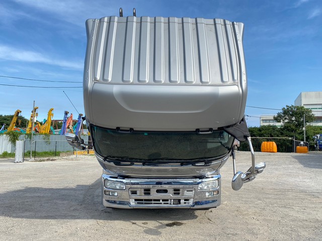 中古 日産UD トレーラーヘッド (トラクターヘッド) 大型 H26年