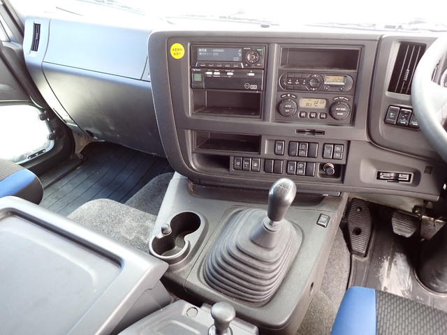 中古 【957万円】いすゞ ウイング 大型 H30年 2PG-CYJ77Cの内装