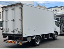 中古 三菱ふそう 冷蔵冷凍バン ２トン(小型) H28年 TKG-FEB80 リア写真
