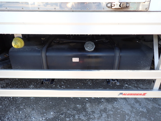 中古 いすゞ 冷凍バン 4トン(中型) H30年 2PG-FRR90T2の部品