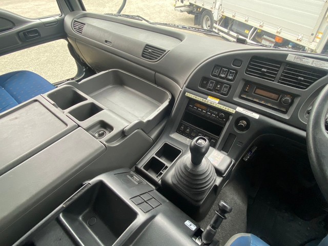 中古 【248万円】いすゞ ウイング 大型 H28年 QKG-CYJ77Aの内装