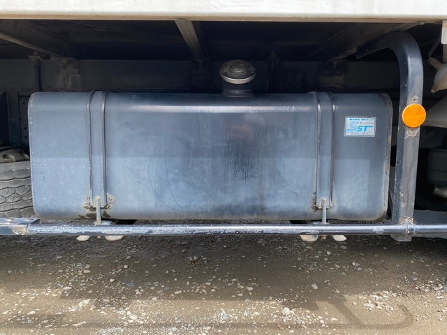中古 いすゞ 冷凍バン 4トン(中型) H28年 TKG-FRR90T2の部品