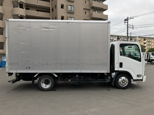 中古 【132万円】いすゞ バン 2トン(小型) H20年 BKG-NPR85ANの外装