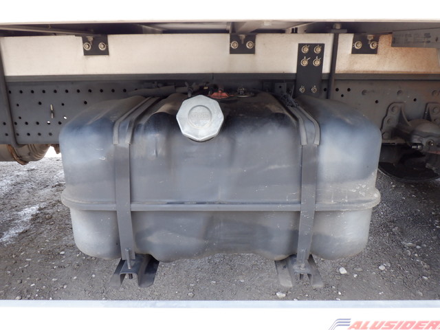 中古 【374万円】いすゞ 冷凍バン 4トン(中型) H28年 TKG-FRR90S2の外装
