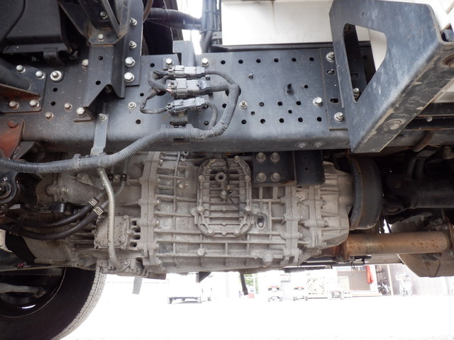 中古 【748万円】いすゞ 冷凍バン 4トン(中型) H29年 2PG-FRR90T2の部品