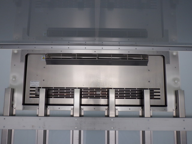 中古 【1,210万円】日野 冷凍バン 4トン(中型) R4年 2KG-FD2ABGの内装