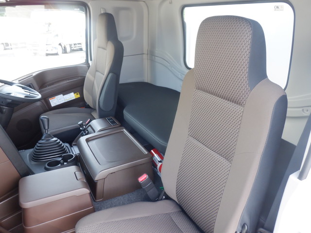 中古 いすゞ ダンプ 大型 R6年 2RG-CXZ77DTの内装