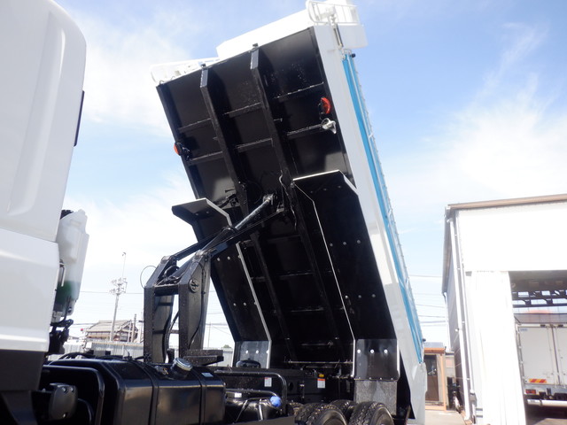 中古 いすゞ ダンプ 大型 R6年 2RG-CXZ77DTの内装