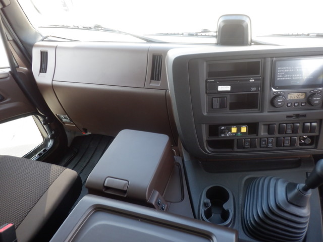 中古 いすゞ ダンプ 大型 R6年 2RG-CXZ77DTの内装