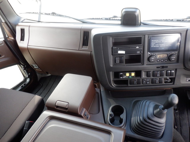 中古 いすゞ ダンプ 大型 R6年 2RG-CXZ77DTの内装