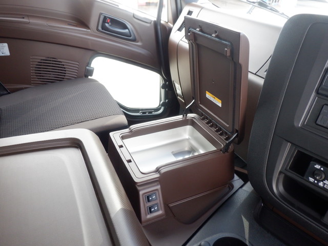 中古 いすゞ ダンプ 大型 R6年 2RG-CXZ77DTの内装