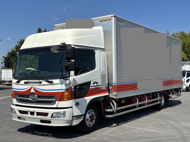 【近日入庫予定】ワイドキャブ 7200ボデー アルミバン 跳ね上げゲート 6気筒エンジン ターボ240馬力 日野レンジャー マニュアル6速 積載2トン