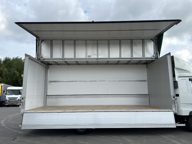 中古 【1078万円】三菱ふそう ウイング 4トン(中型) R7年 2KG-FK65Fの外装