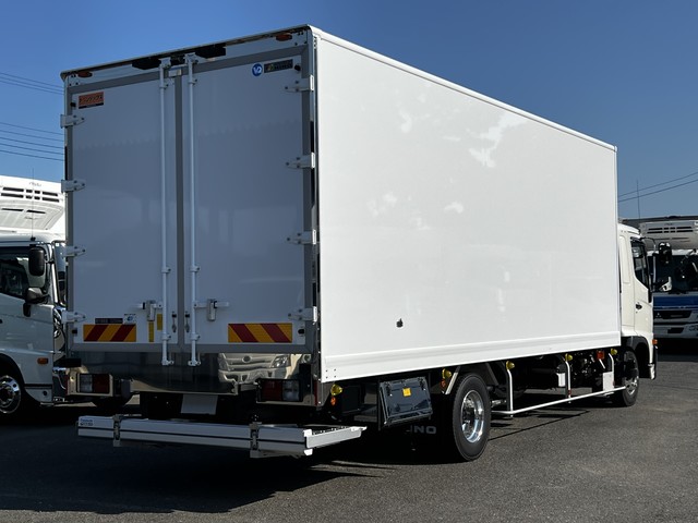 中古 日野 冷凍バン 4トン(中型) R7年 2PG-FD2ABGの外装
