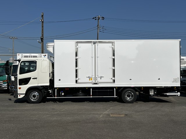 中古 日野 冷凍バン 4トン(中型) R7年 2PG-FD2ABGの外装