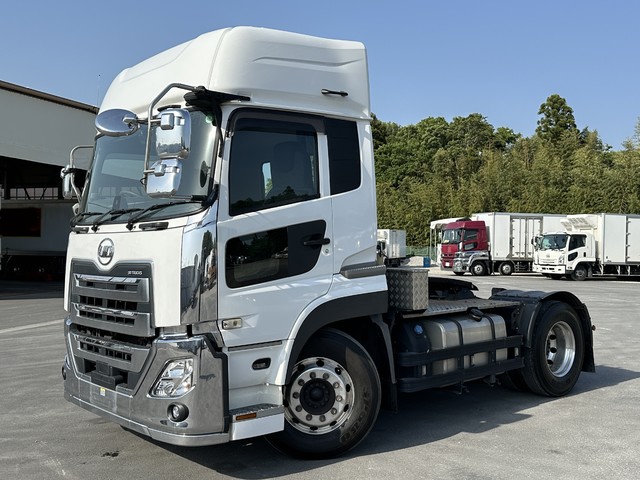 【近日入庫予定】R2年 460馬力トラクターヘッド 第5輪荷重11.5ｔ クオン ハイルーフ リアエアサス アルミホイール エスコット