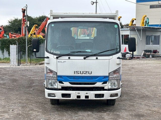中古 いすゞ 平ボディー 2トン(小型) H28年 TRG-NLR85ARの外装