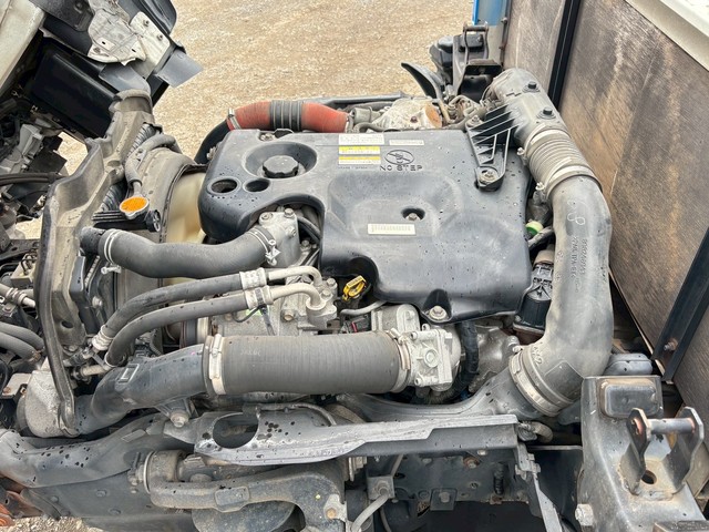 中古 いすゞ 平ボディー 2トン(小型) H28年 TRG-NLR85ARの部品