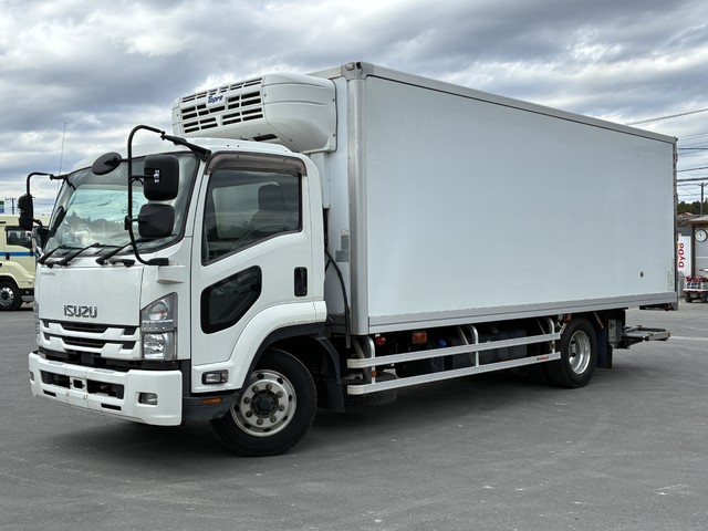 【ミッションセミリビルト交換予定】 R1年 増トン 格納パワーゲート付 冷凍バン 東プレ低温 6200ワイド 床アルミ縞板 アルミホイール 6速マニュアル いすゞフォワード 車検付き