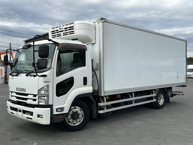 【ミッションリビルト交換予定】 【近日入庫予定】 R1年 増トン 格納パワーゲート付 冷凍バン 東プレ低温 6200ワイド 床アルミ縞板 アルミホイール 6速マニュアル いすゞフォワード 車検付き