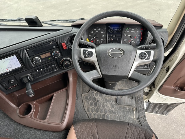 中古 日野 ウイング 大型 R3年 2DG-FW1AHGの内装